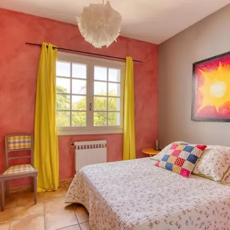 Elegant House With Terrace Garden And Pool Holiday home *