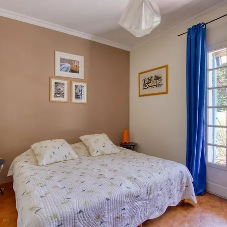 Elegant House With Terrace Garden And Pool Holiday home *
