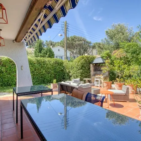 Holiday home Elegant House With Terrace Garden And Pool *